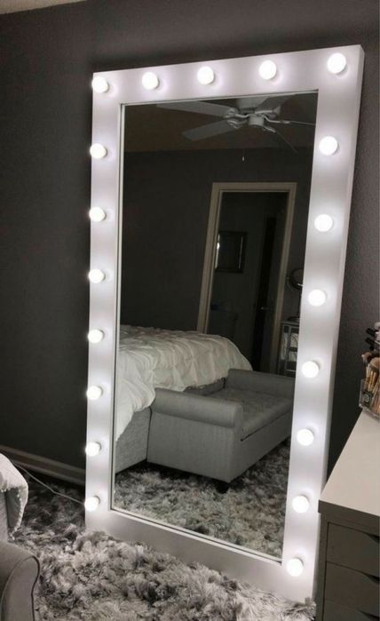 Дзеркало нове з лампами якісне Ikea