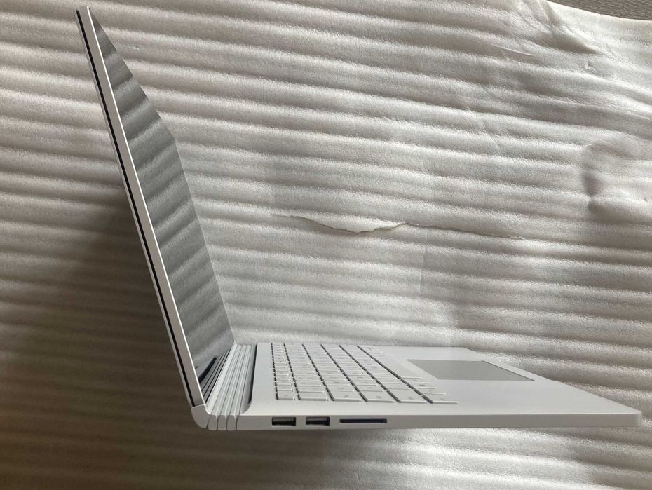 i7,16GB,512GB SSD,NVIDIA GTX 1050 Surface Book 2 Ноутбук Планшет 2 в 1