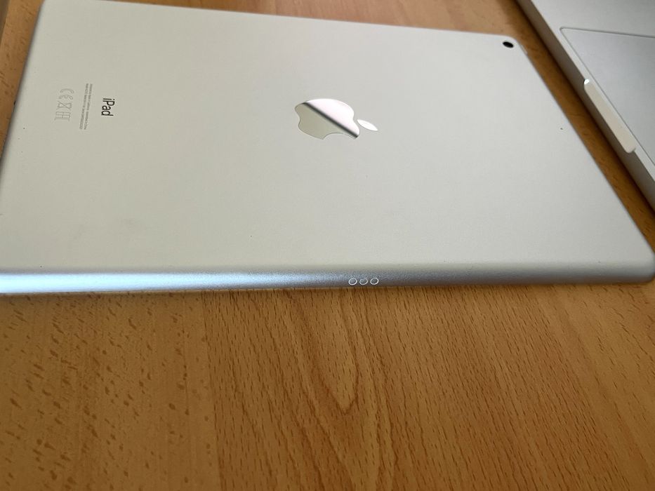 iPad 8ª Geração 10,2" 2020 32Gb (Apple Pencil disponível para venda)