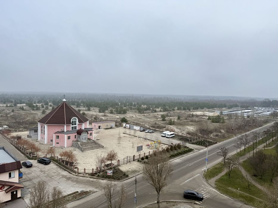 Продам 4х комнатную квартиру, л/б, 4 мкрн. А