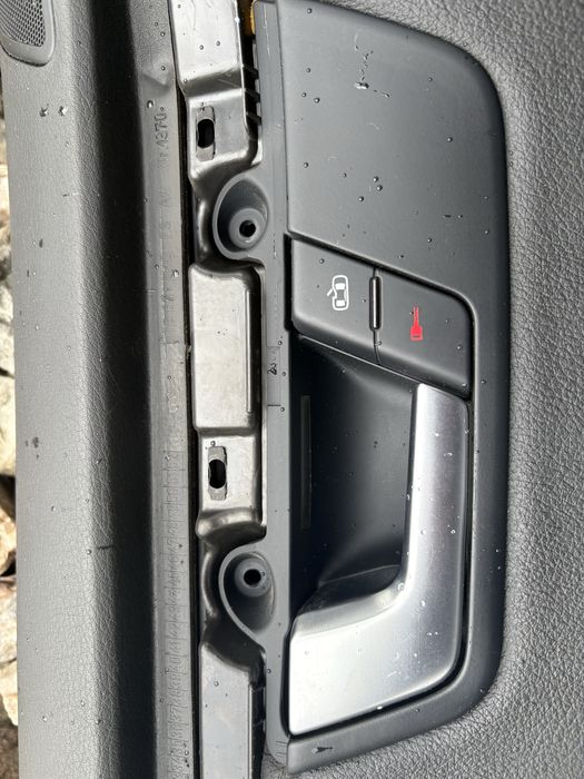 Komplet klamek podswietlanych wewnetrznych audi a4b7