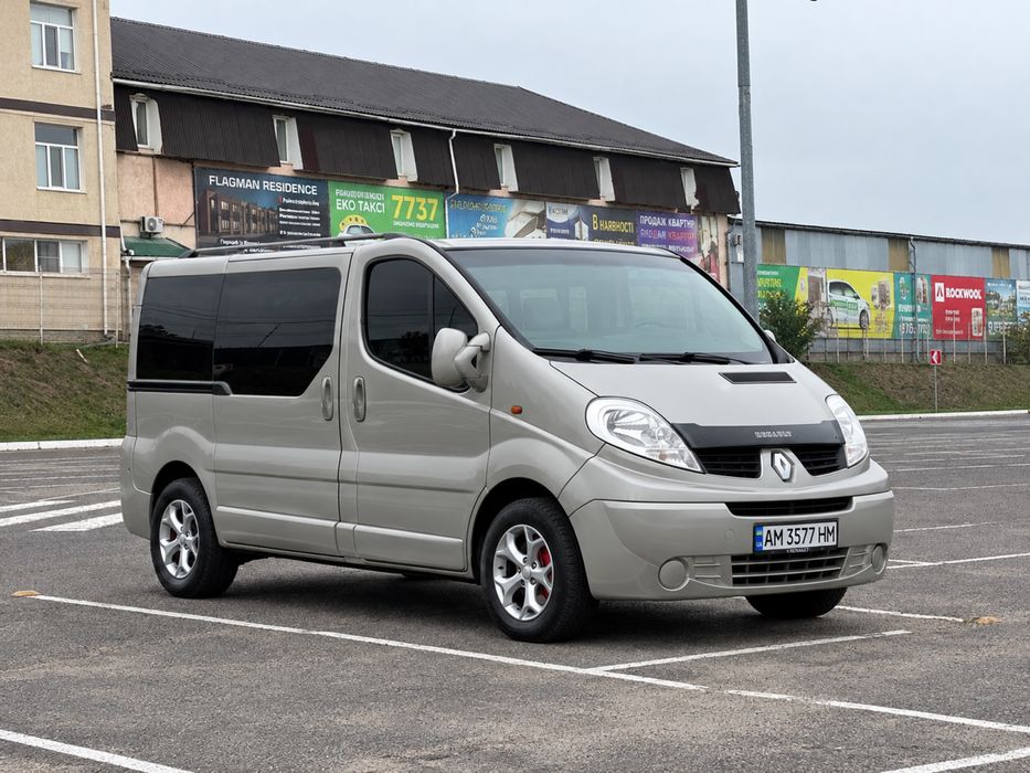 Бус Opel Vivaro 2008 пасажир (2.0 dCi) обмін, кредит, лізинг, trafic