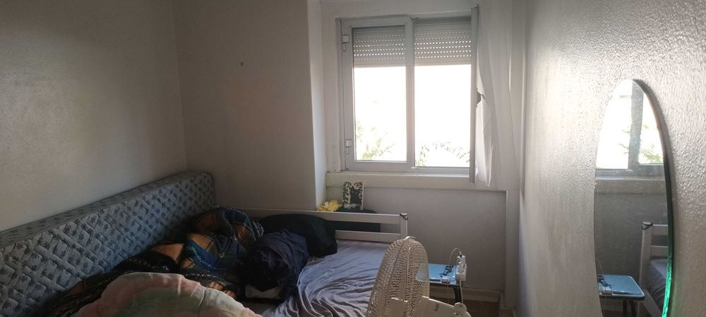Vende-se apartamento T3 com 60m Beato, Lisboa