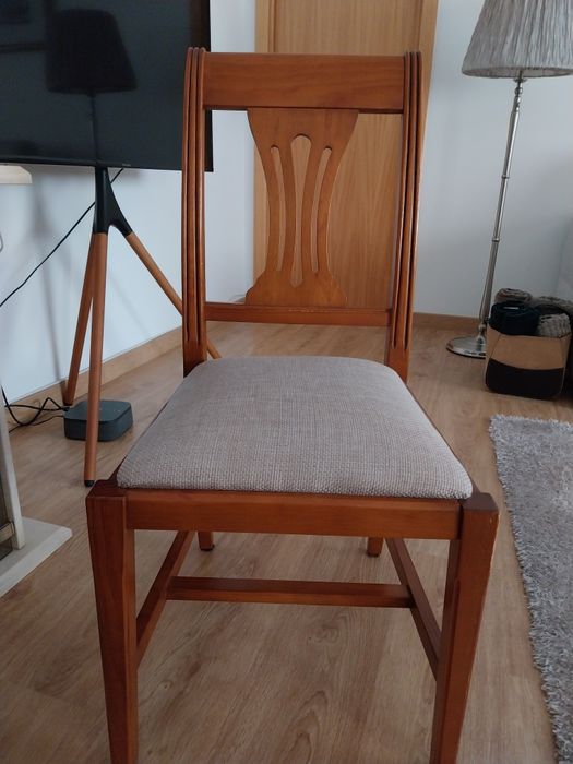 Conjunto mesa+cadeiras sala