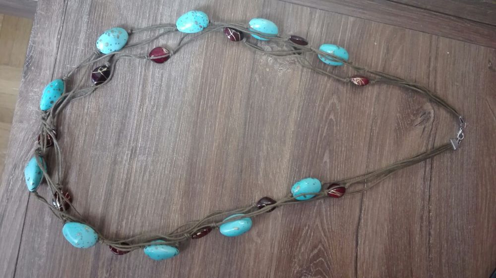 Korale turkus bordo 88 cm