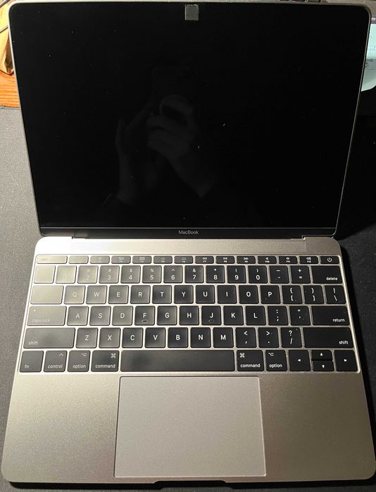 Macbook 12 2017 8gb ram/ssd 256gb/ Space Gray