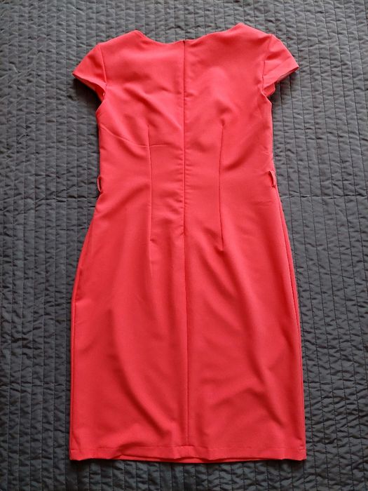 Elegancka sukienka koralową roz. 40