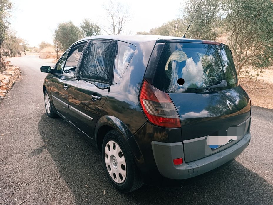 Renault Scénic II 1.5 dCi (2004) - Diesel — photo 2