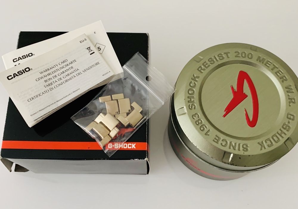 Casio G-Shock em metal dourado - ed limitada - G-011BD