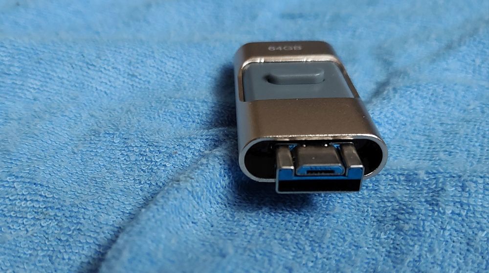 Флешка для iPhone 3 в 1 Lightning Flash Drive USB-3.0 64 GB