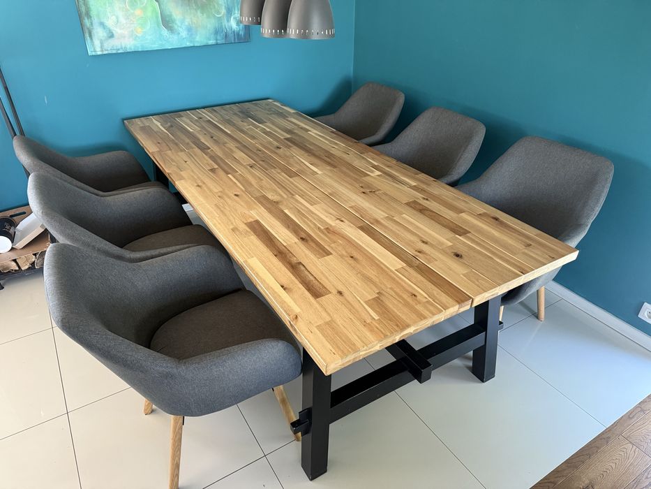 Solidny stół Ikea Skogsta plus 6 foteli