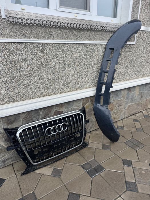 Решітка радіатора Audi q5
