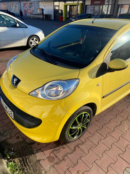 Peugeot 107 Peugeot 107 2009 1.0 klimatyzacja 86 tyś. przebiegu