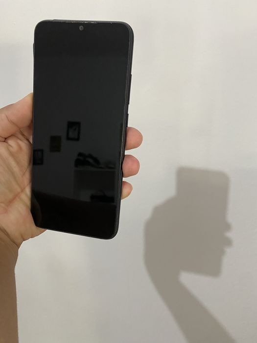 Telemóvel xiaomi avariado para aproveitar as peças