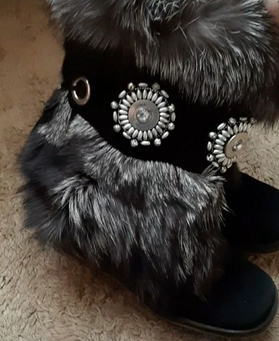 Продам сапожки зимние