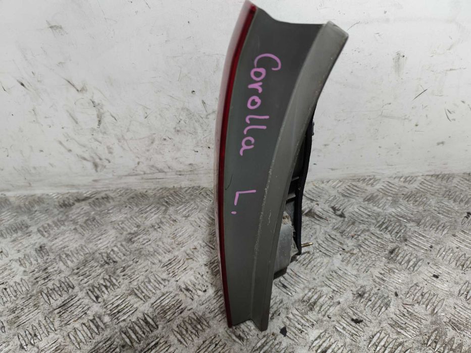 Toyota Corolla E12 Kombi Lampa Lewa Tylna Lewy Tył LT