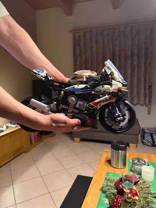 Réplica LEGO BMW M 1000 RR – Novo por montar
