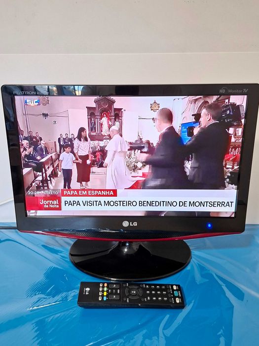 Impeccable 22-Inch Mitsai LED TV with Original Remote Control489876872233625604