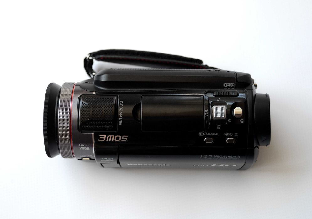 Видеокамера Panasonic hdc-HS900 3MOS FULLHD 50p. SD/HDD 220gb.