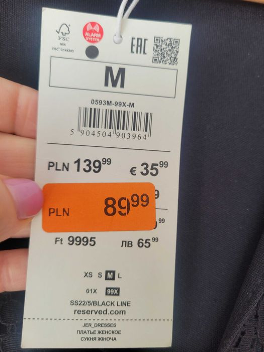 Sukienka czarna na lato koronkowa ażurowa mini krótka