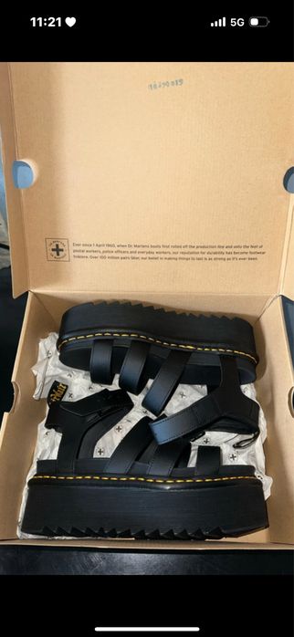 Sandały na platformie nowe dr martens 40