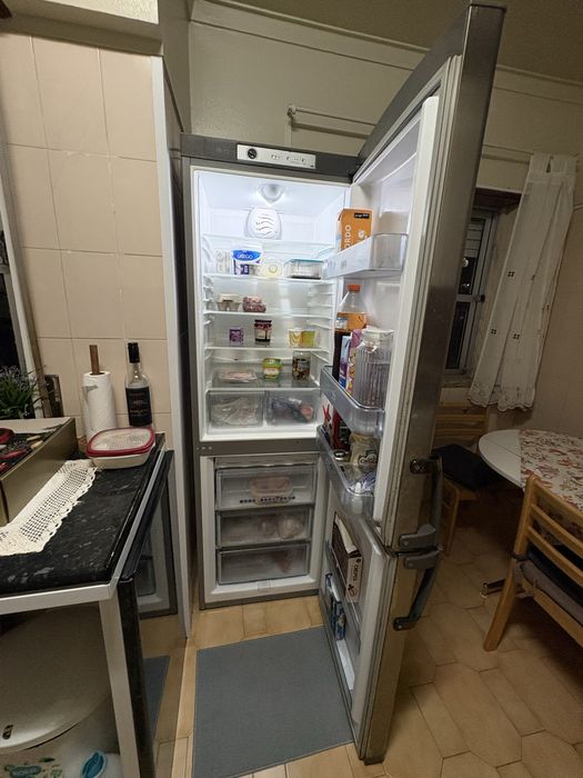 Vendo geladeira em bom estado