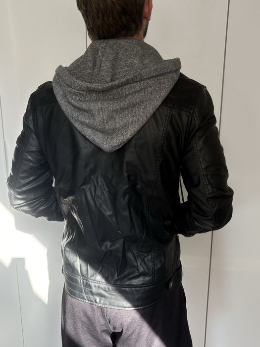 kurtka skorzana guess