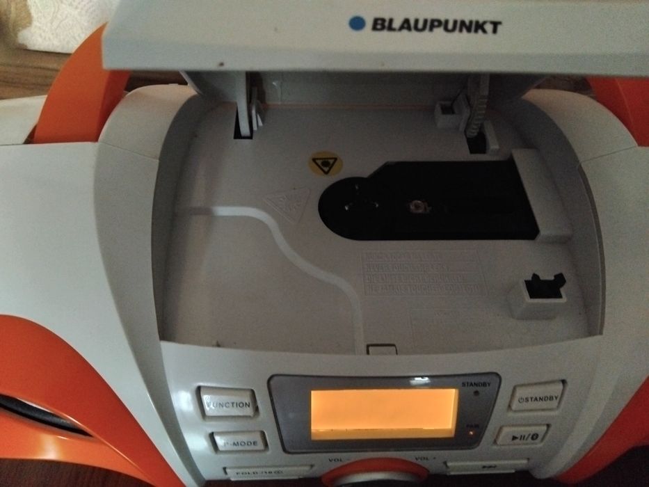 Продам магнитолу Blaupunkt переносна
