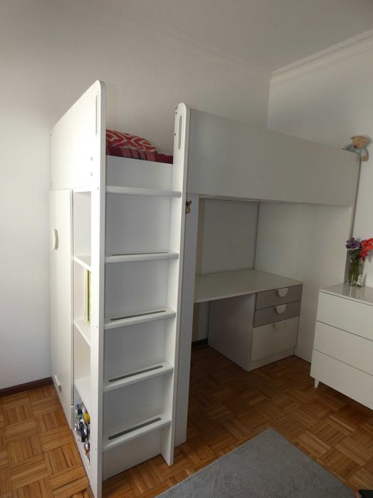 Cama Alta com Secretária e Estante – Ideal para Criança ou Adolescente
