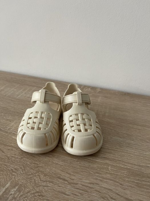 Босоніжки дитячі Igor Tobby 19р.