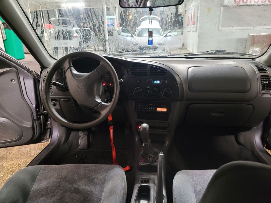 Mitsubishi lancer glx