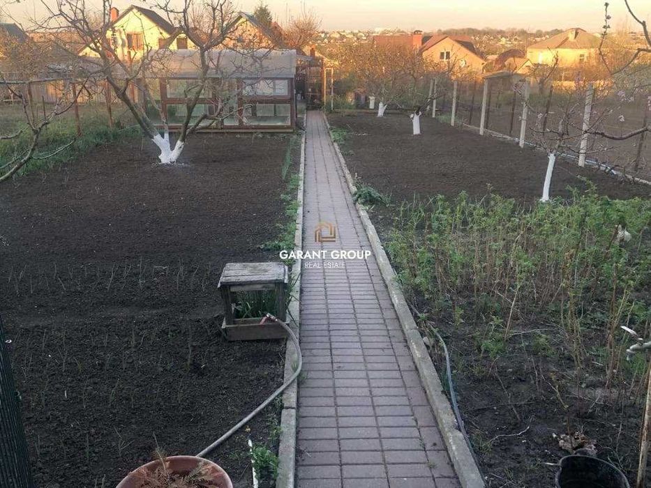 Просторий будинок для комфортного життя за містом