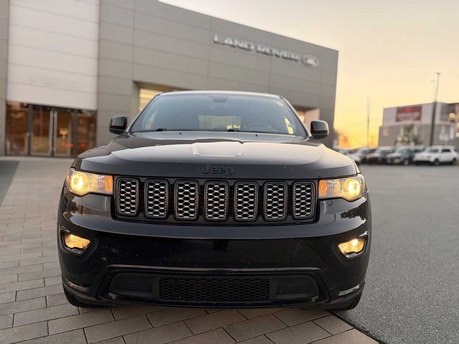 Jeep Grand Cherokee      2020