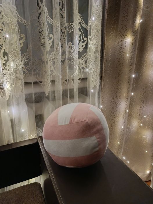 Плюшевий волейбольний м'яч