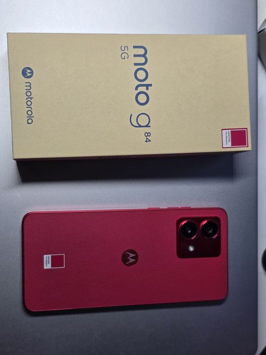 JAK NOWA Motorola Moto G84 5G Czerwona 8/256GB Gwarancja AMOLED 120Hz