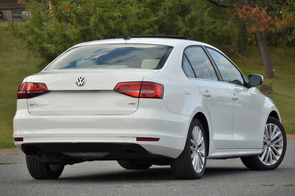 Volkswagen Jetta      2016