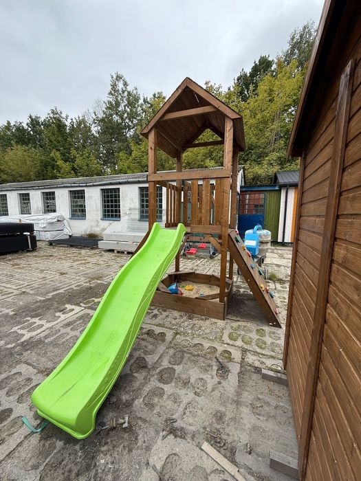 WYPRZEDAŻ swietny plac zabaw dla dziecka : zjezdzalnia, piaskownica