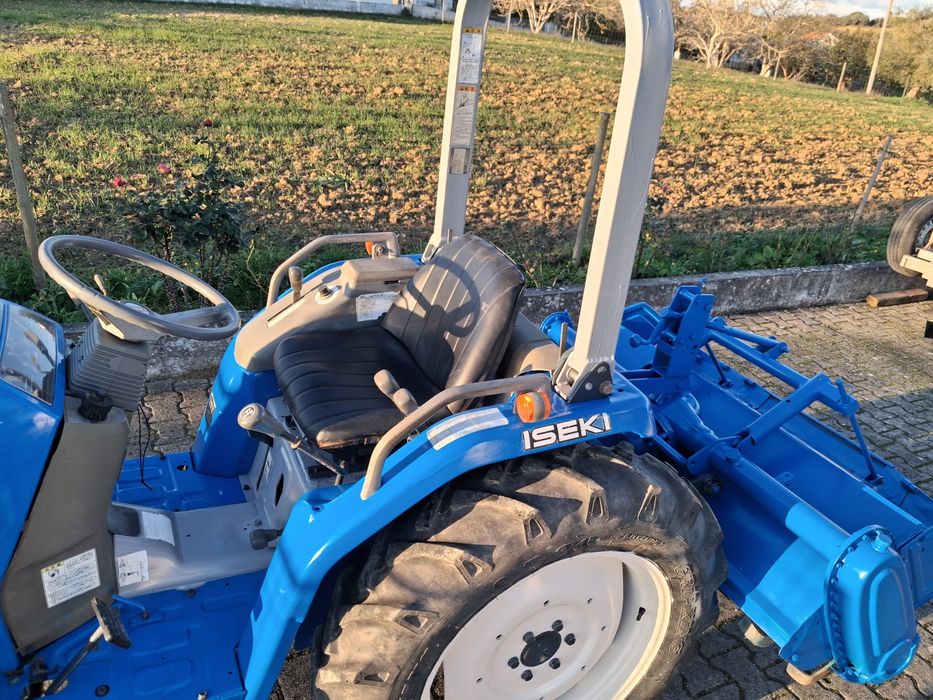 Trator iseki Sial 243 com direção assistida