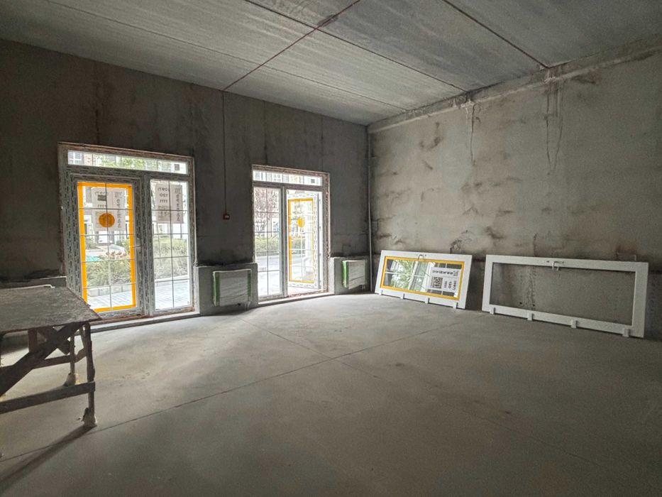 Без комісії, кращий магазин 40 кв.м. ЖК Нова Англія, вул. Максимовича.