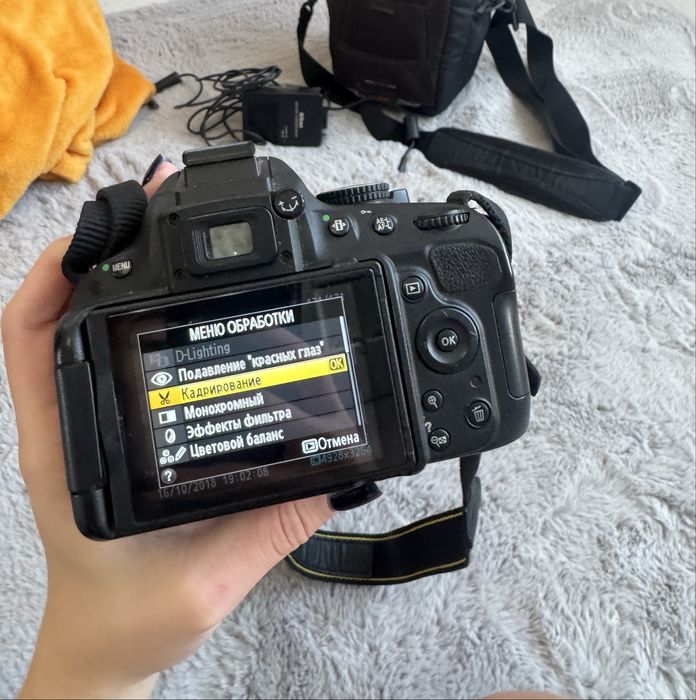Фотоопарат NIKON D5100