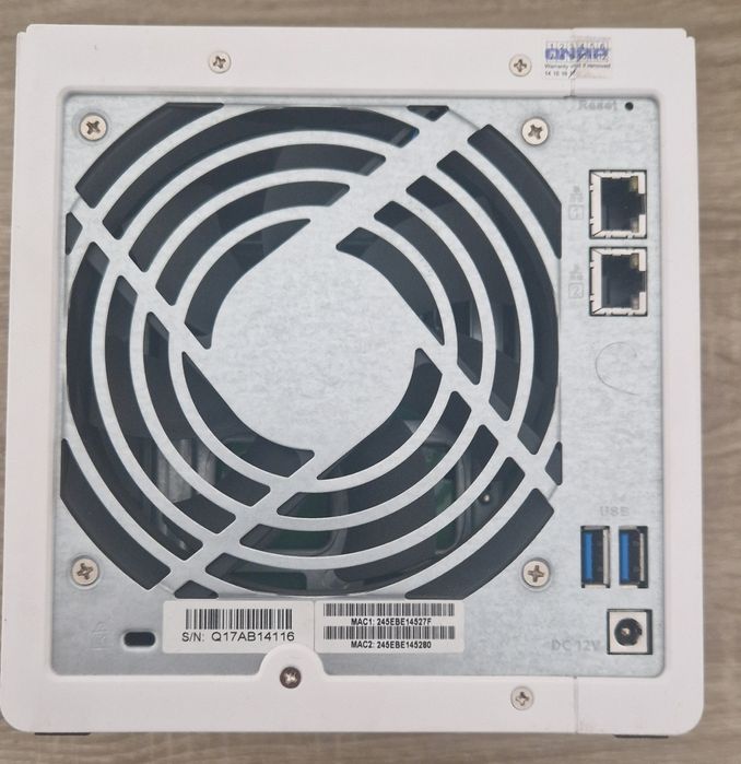 Мережеве сховище QNAP