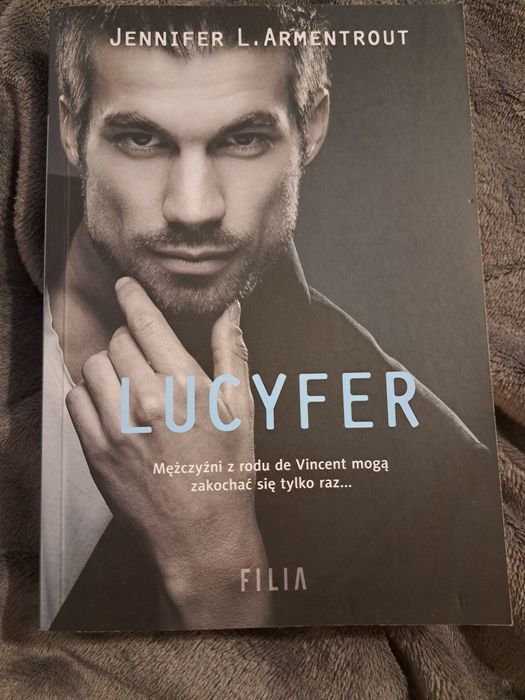 ,,Lucyfer" Jennifer L. Armentrout