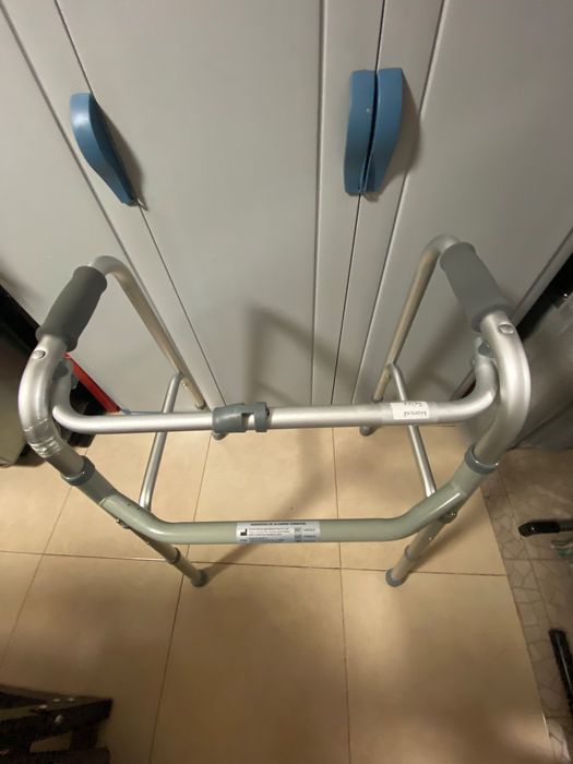 Vendo Andarilho para idosos