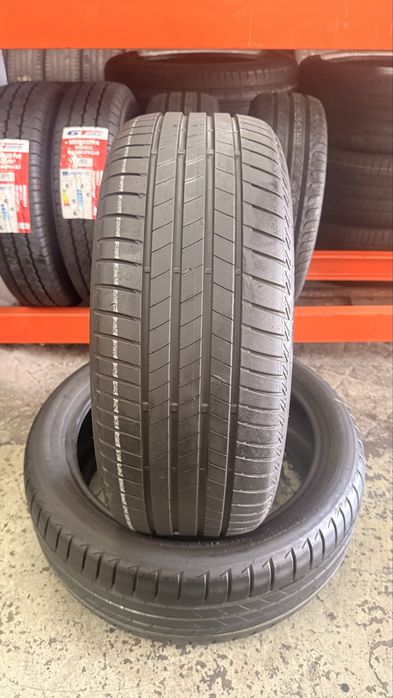 Pneus 225/45r18 Bridgestone Turanza T005 com 80% piso