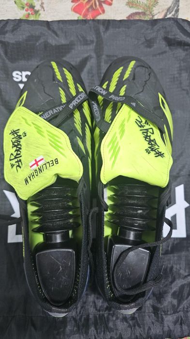 Chuteira Adidas Predator 42 2/3