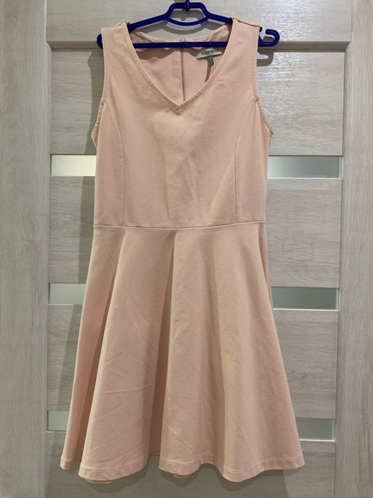 Пудрова сукня