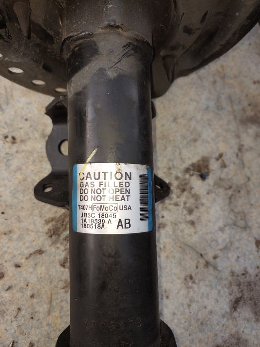 Продам передні стійки Форд Мустанг  2018 р.в