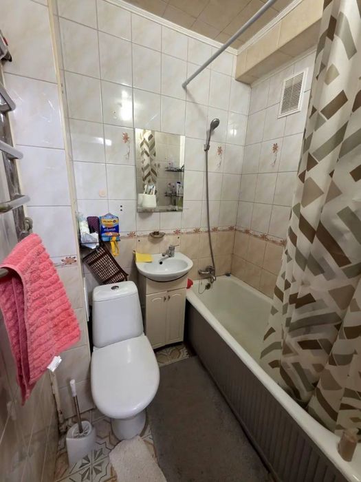 Продаж 1к в Центрі. Вул . Володимирська