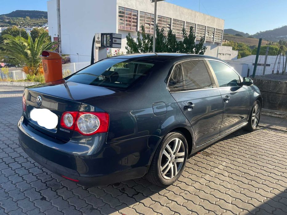 VW Jetta 1.9 TDI BlueMotion | 2008 | 174.480 km | Nacional foto 3