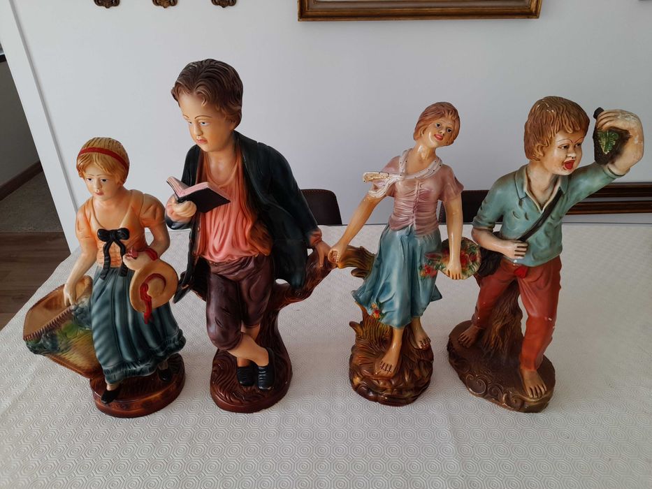 4 estatuetas antigas de colecção